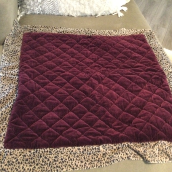 Chintz and Co Beautiful Velvet Duvet And 3 Shams - Picture 3 of 12